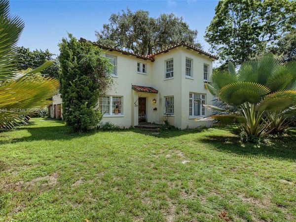 931 NW 14th Ct , Miami, FL 33125
