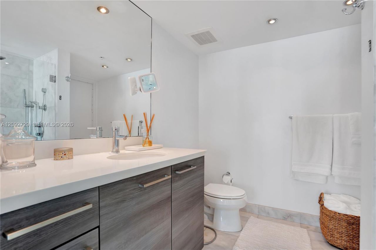 421 Meridian Ave , Unit 21, Miami Beach, FL 33139 Photo