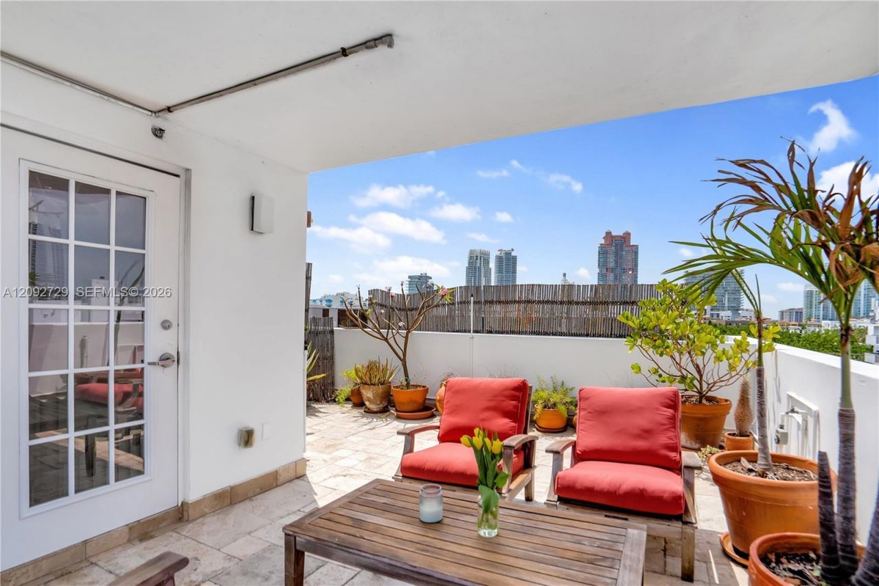 421 Meridian Ave , Unit 21, Miami Beach, FL 33139 Photo