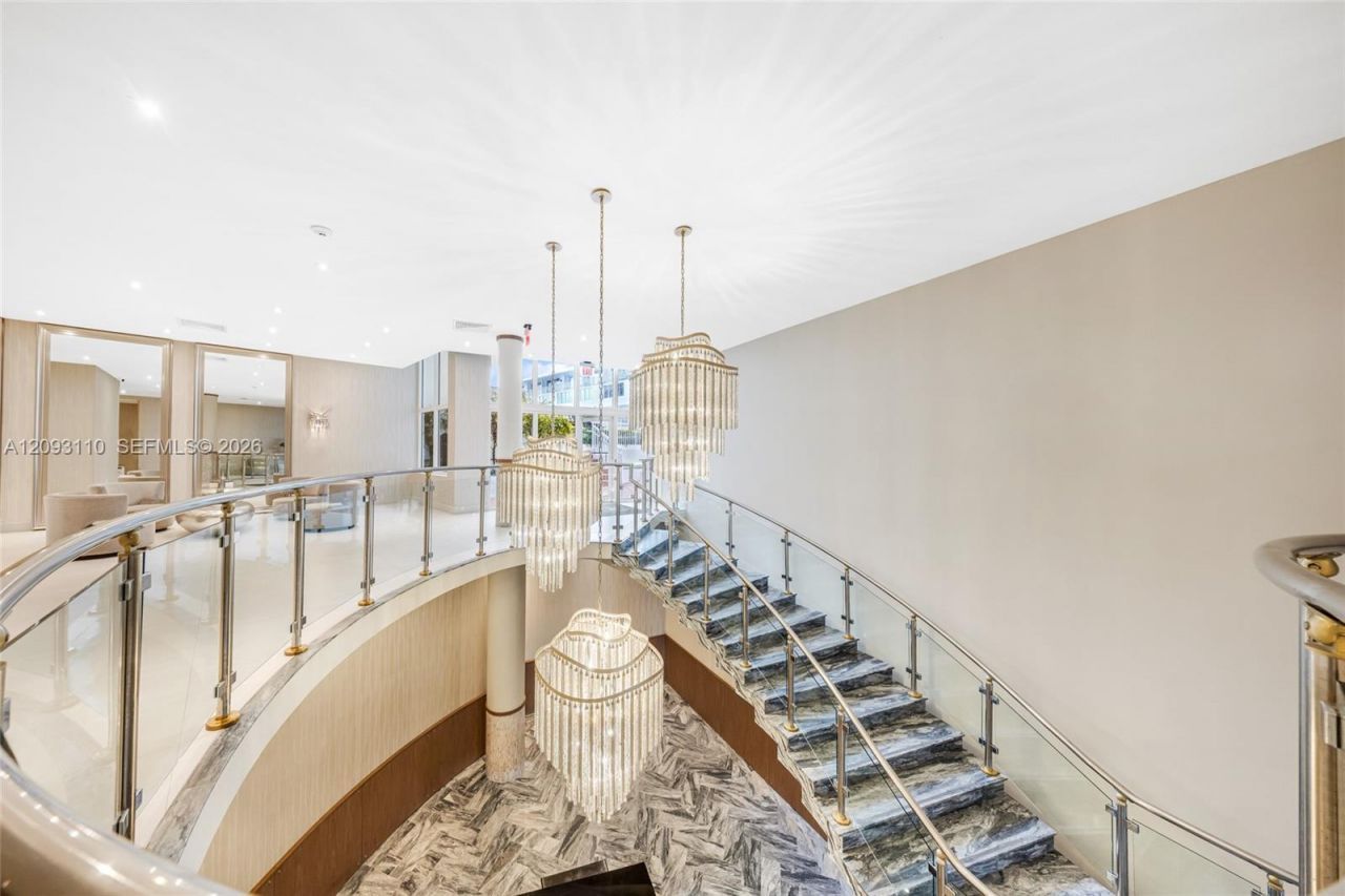 5401 Collins Ave , Unit CU-9, Miami Beach, FL 33140 Photo