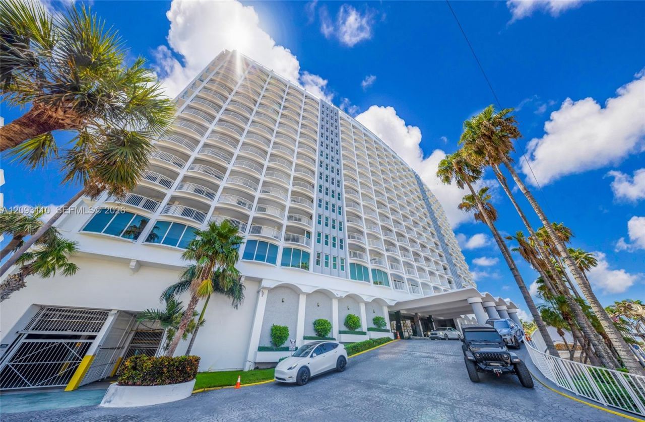 5401 Collins Ave , Unit CU-9, Miami Beach, FL 33140 Photo