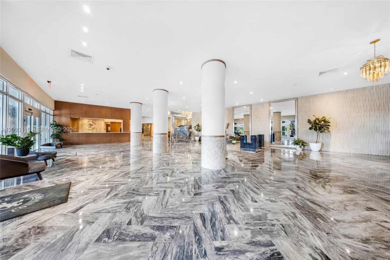 5401 Collins Ave , Unit CU-9, Miami Beach, FL 33140 Photo