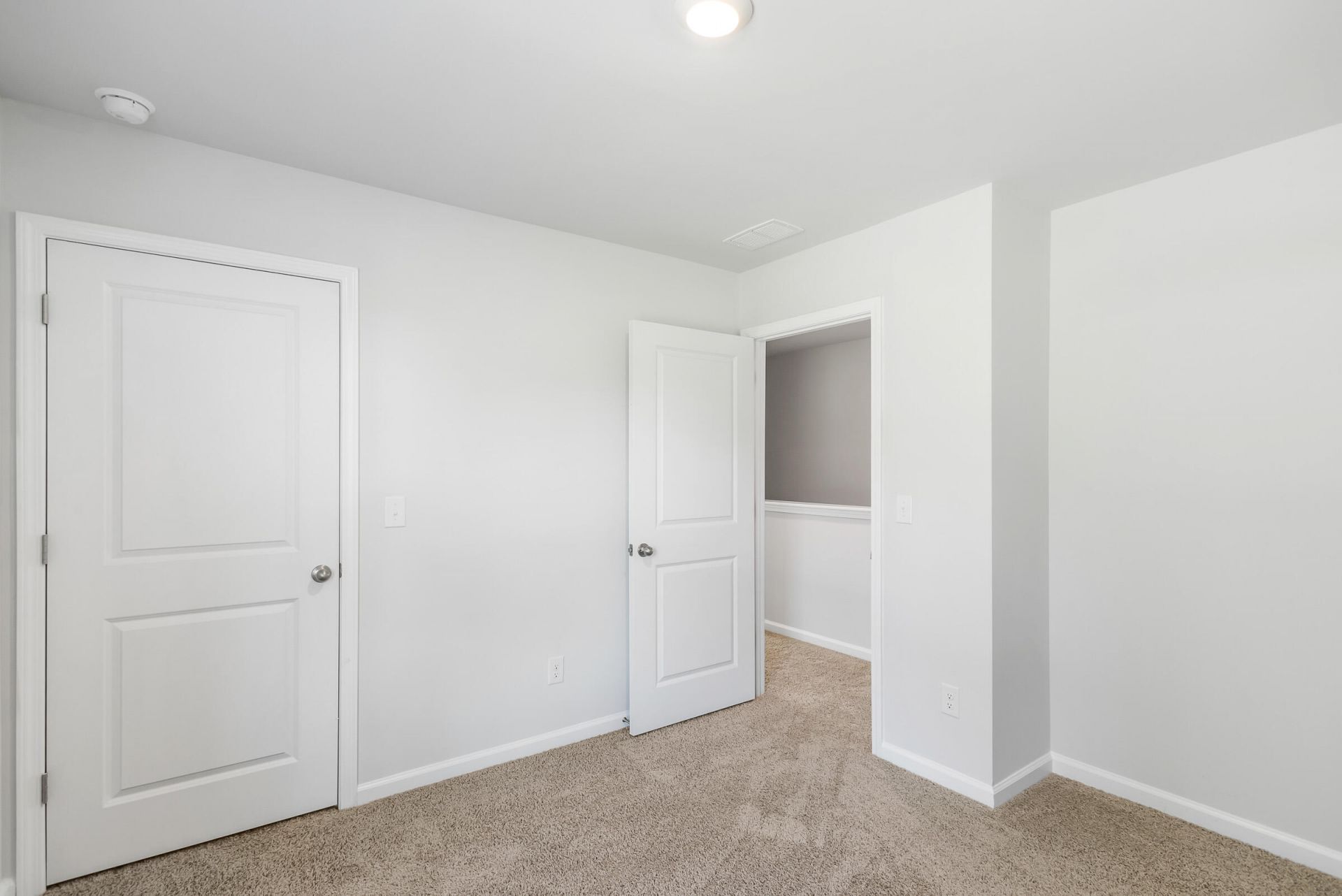 542 Tulip Poplar Drive Photo 34