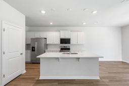 542 Tulip Poplar Drive photo 4