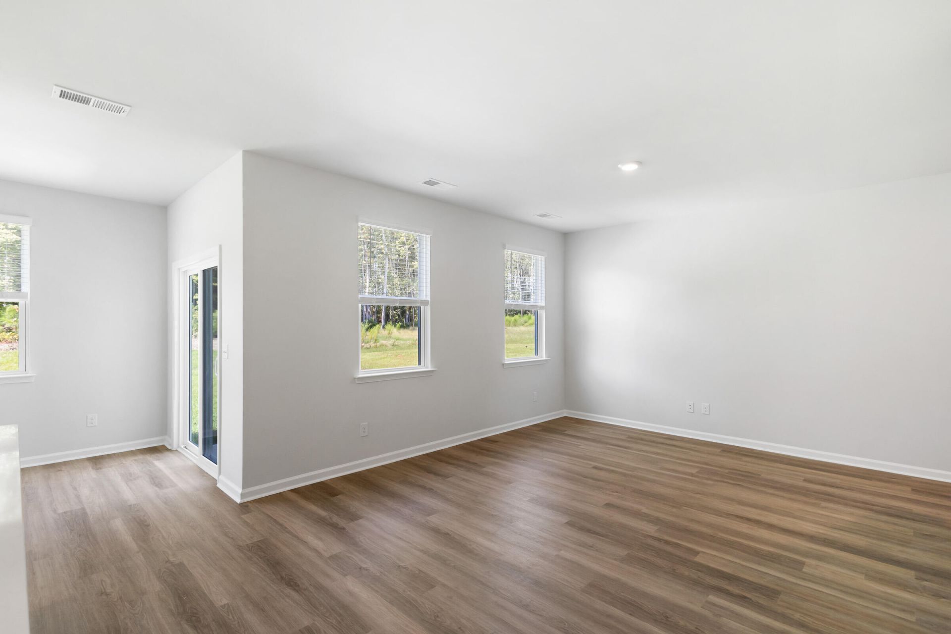 542 Tulip Poplar Drive Photo 6