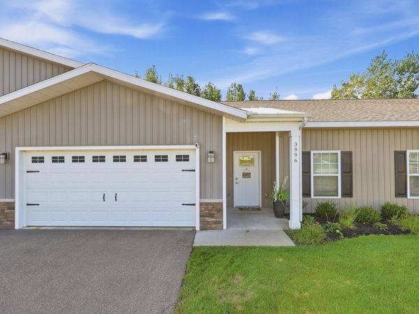 3996 Reserve Drive, Wyoming, MI 49519