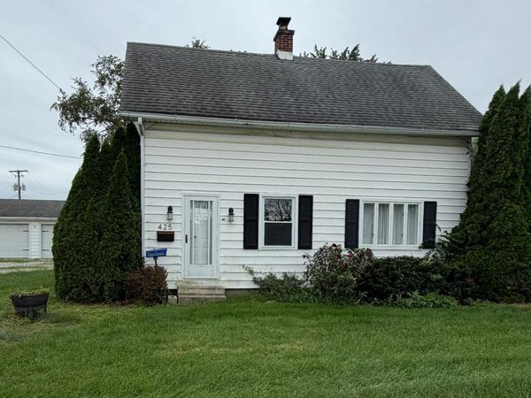 425 Oak Avenue , Findlay, OH 45840