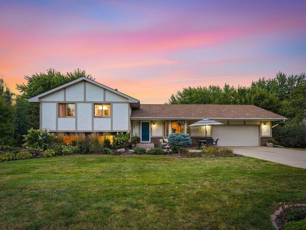 2080 Kelzer Pond Drive, Victoria, MN 55386