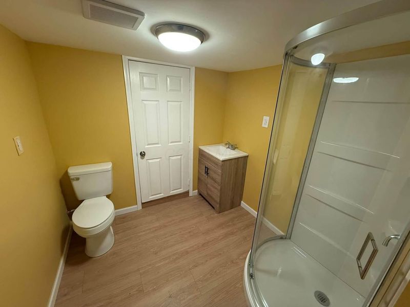 1404 S Waggoner Road , Reynoldsburg, OH 43068 Photo 23