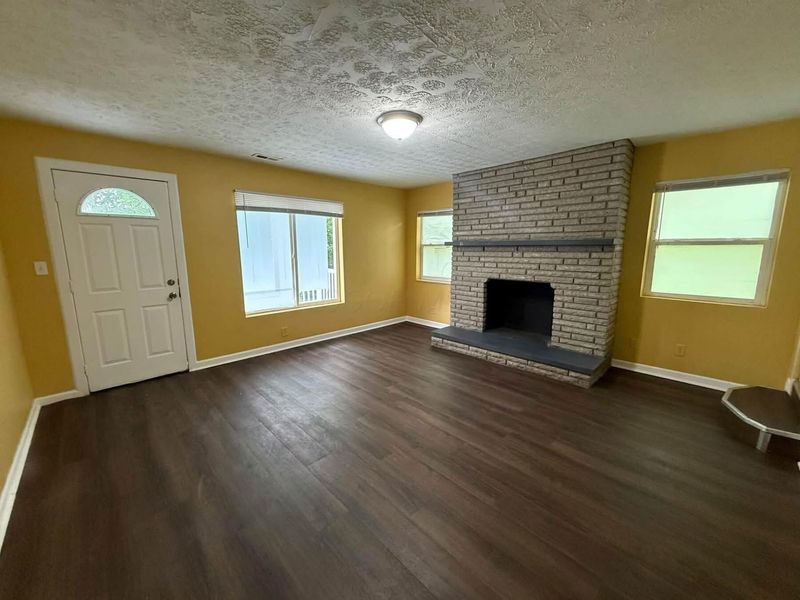 1404 S Waggoner Road , Reynoldsburg, OH 43068 Photo 8