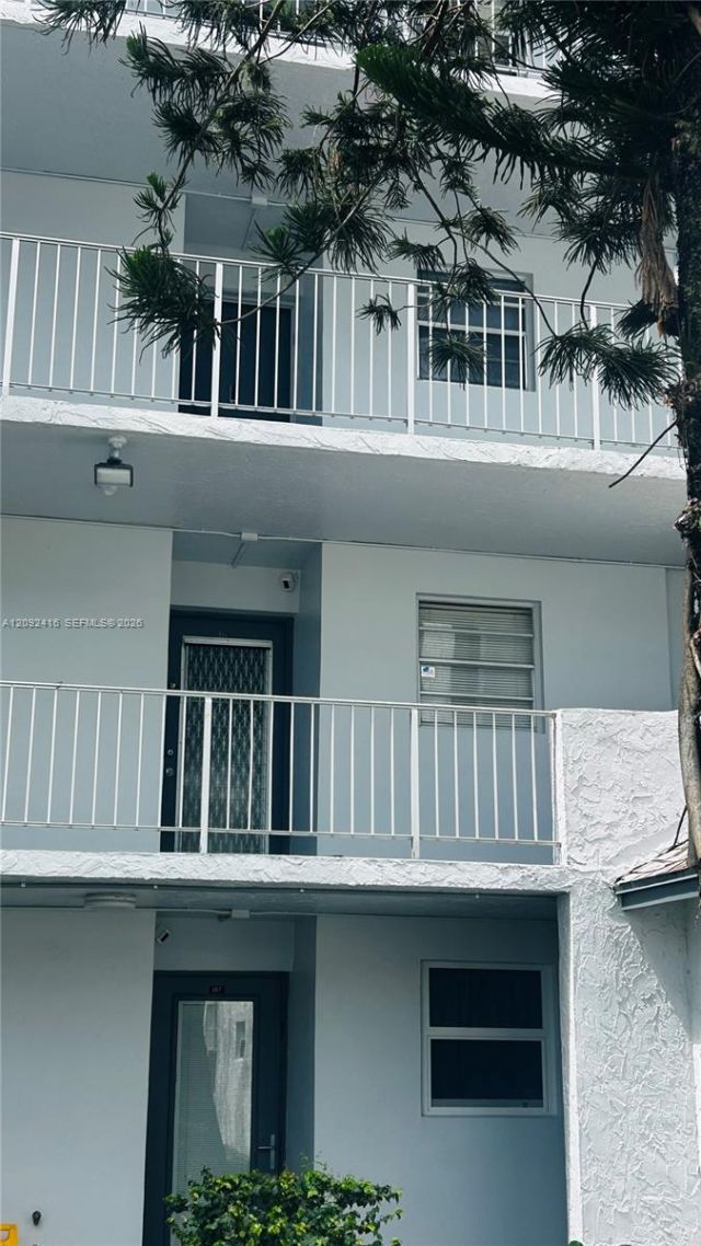 9410 Live Oak Pl , Unit 207, Davie, FL 33324 Photo