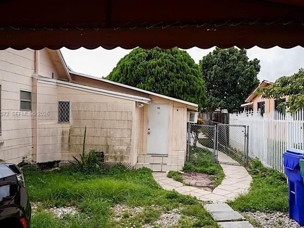 3438 SW 2nd St , Unit R1, Miami, FL 33135