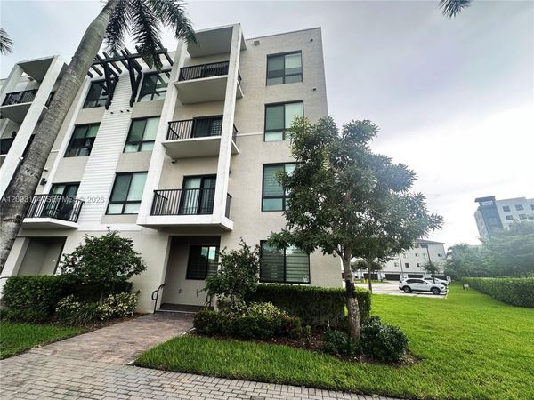 4636 NW 84th Ave , Unit 19, Doral, FL 33166