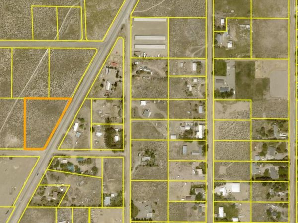 13049110 lynx, Winnemucca, NV 89445