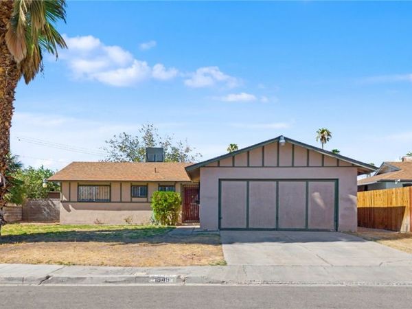 1949 Randa Lane, Las Vegas, NV 89104