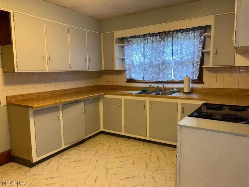 504 Walnut Avenue, Cambridge, OH 43725 Photo 11