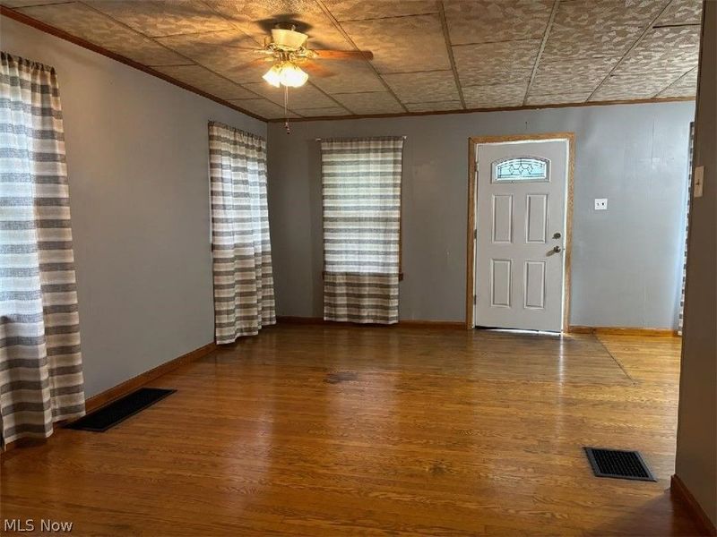 504 Walnut Avenue, Cambridge, OH 43725 Photo 12