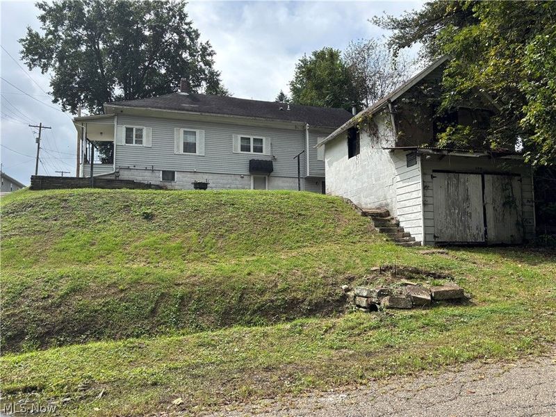 504 Walnut Avenue, Cambridge, OH 43725 Photo 2