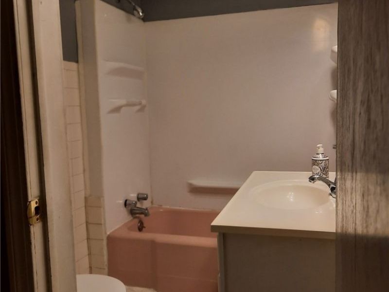 504 Walnut Avenue, Cambridge, OH 43725 Photo 5