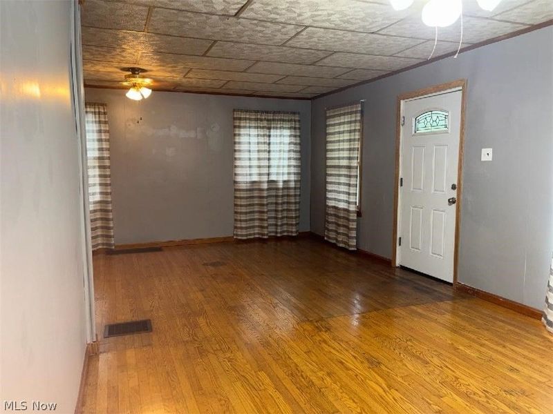 504 Walnut Avenue, Cambridge, OH 43725 Photo 8