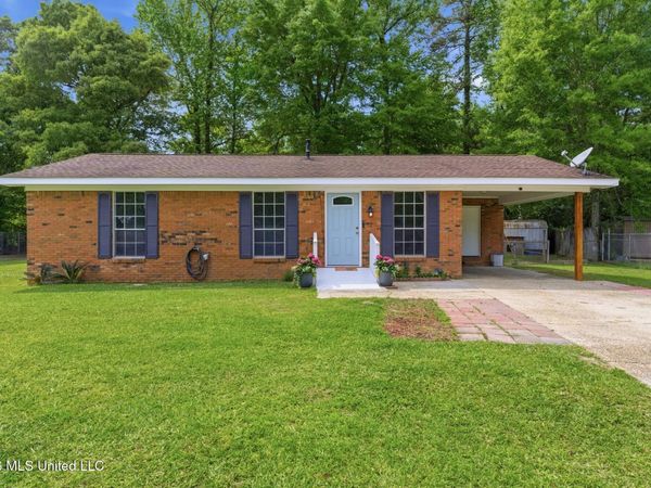 205 Woodside Drive, Petal, MS 39465
