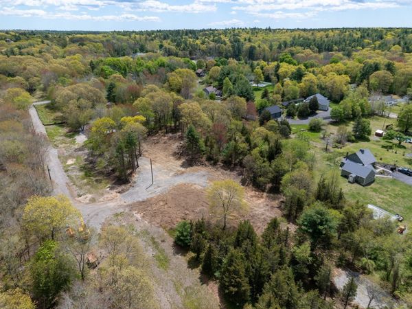 5 Julia Lane, Freetown, MA 02702