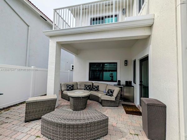 Undisclosed Undisclosed , Pembroke Pines, FL 33324