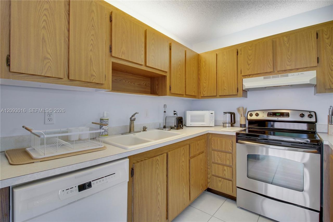 825 Center St , Unit 14B, Jupiter, FL 33458 Photo