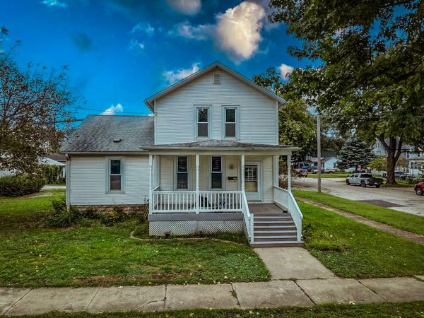 223 N 3rd Street , Watseka, IL 60970