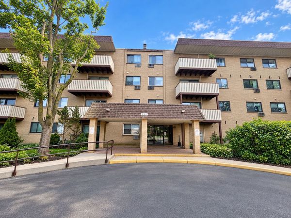 290 N WESTGATE Road , Unit 410, Mount Prospect, IL 60056