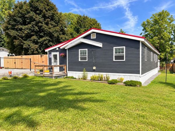 9 Gertrude Avenue, Raymond, NH 03077