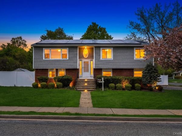 226 Princess Street , Hicksville, NY 11801