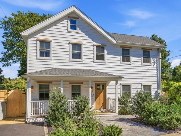 61 Anstice Street , Oyster Bay, NY 11771