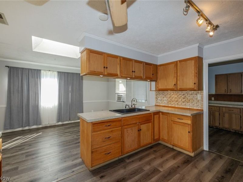 6117 Ira Avenue, Brooklyn, OH 44144 Photo 14