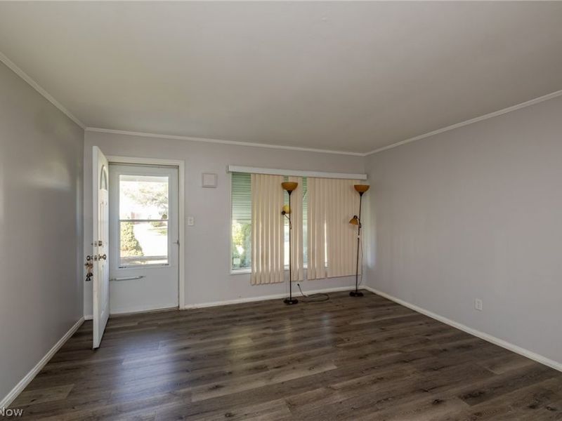 6117 Ira Avenue, Brooklyn, OH 44144 Photo 8
