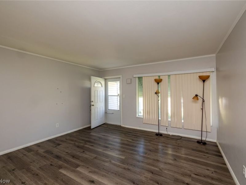 6117 Ira Avenue, Brooklyn, OH 44144 Photo 9