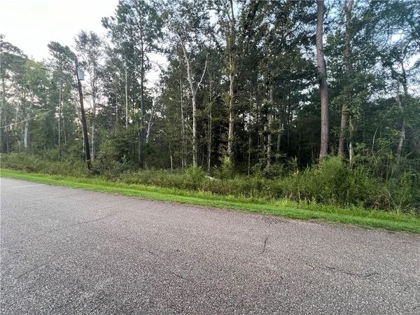 17 HELTEMES Lane , Lacombe, LA 70445