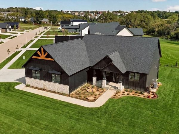 1504 Shannon Oaks Boulevard NE, Rochester, MN 55906