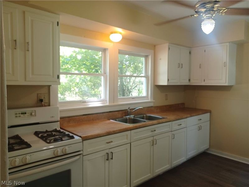 660 4th Street SW, Warren, OH 44483 Photo 4