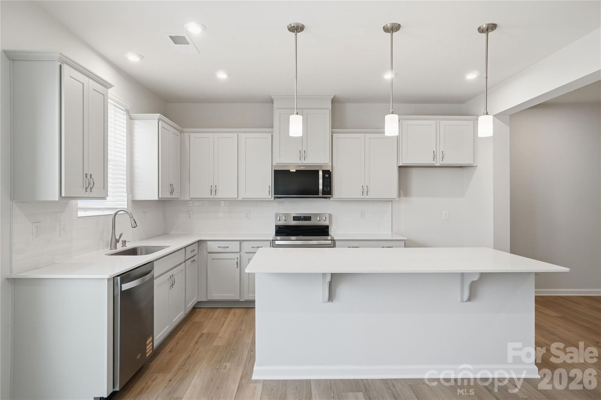 5212 Wyes Oak Lane , Charlotte, NC 28269 Main Photo