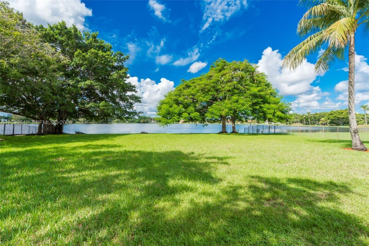 1201 Bristol Ave, Davie, FL 33325 Photo