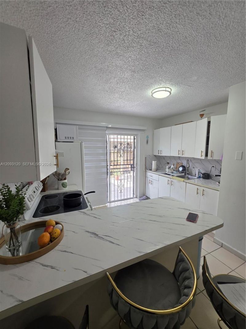 7673 W 29th Ln, Unit 102-47, Hialeah, FL 33018 Photo