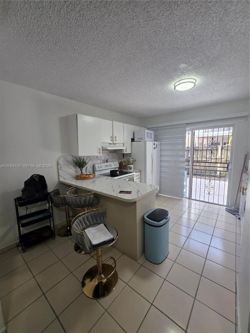7673 W 29th Ln, Unit 102-47, Hialeah, FL 33018 Photo