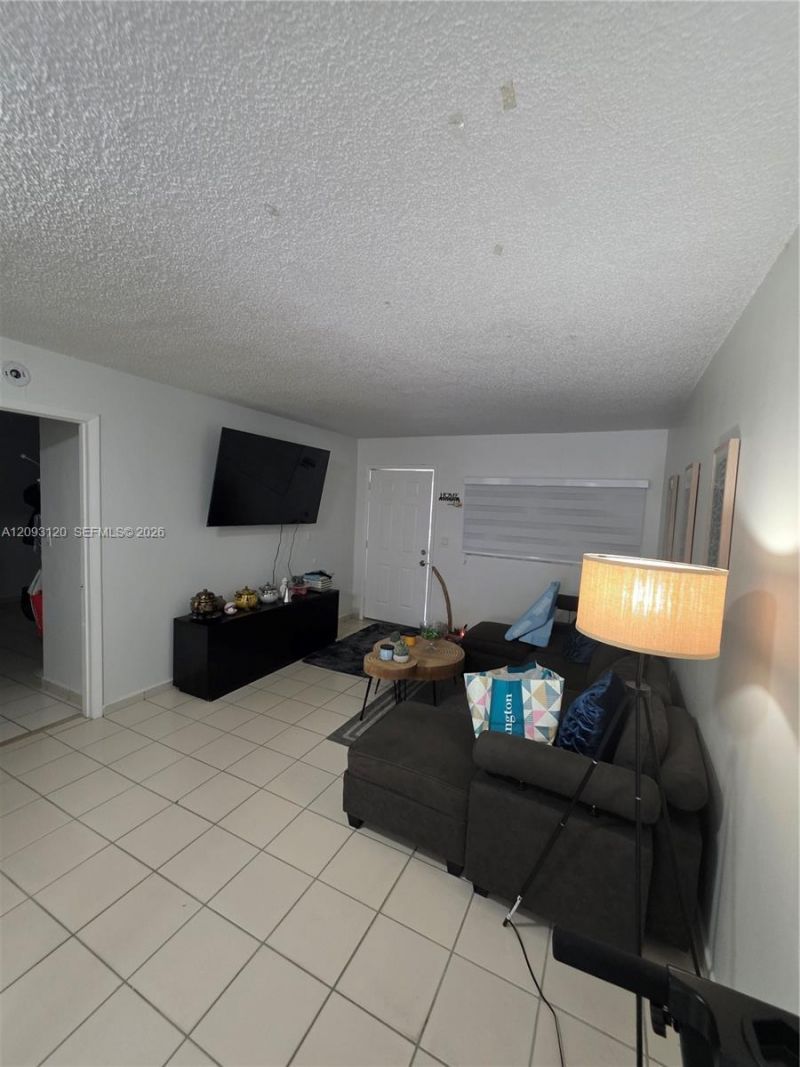7673 W 29th Ln, Unit 102-47, Hialeah, FL 33018 Photo