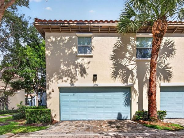 4182 Cascada Cir , Cooper City, FL 33024