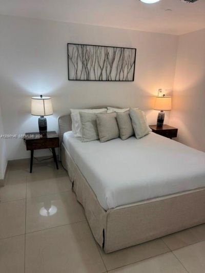 485 Brickell Ave , Unit 1809, Miami, FL 33131 Photo