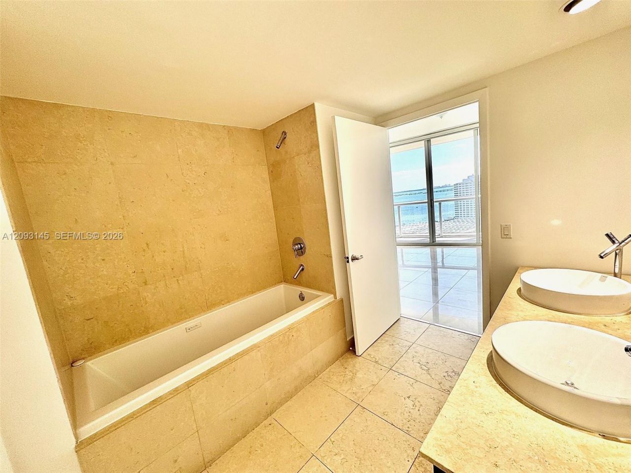485 Brickell Ave , Unit 1809, Miami, FL 33131 Photo