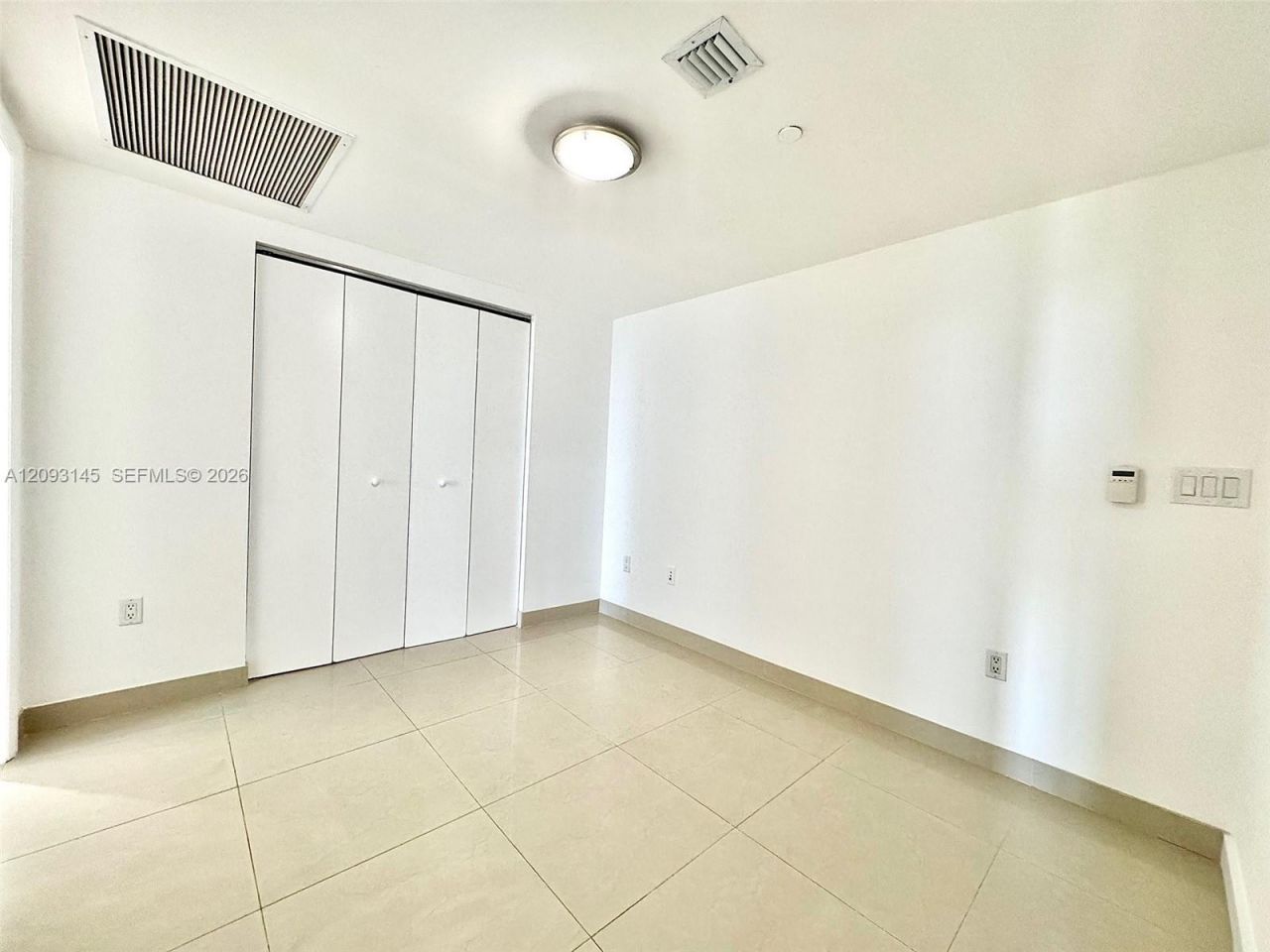 485 Brickell Ave , Unit 1809, Miami, FL 33131 Photo
