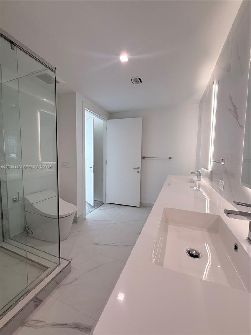 1170 E Hallandale Beach Blvd, Unit 1901, Hallandale Beach, FL 33009 Photo