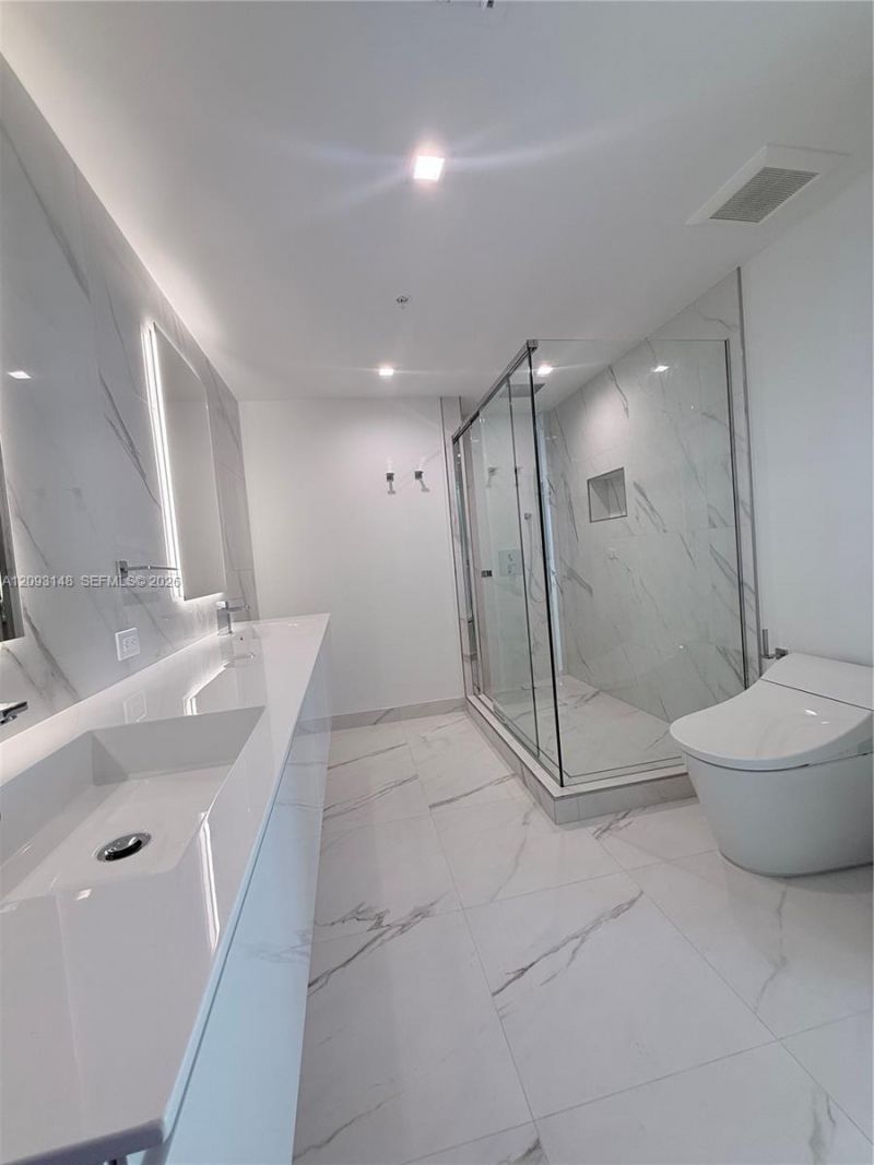 1170 E Hallandale Beach Blvd, Unit 1901, Hallandale Beach, FL 33009 Photo